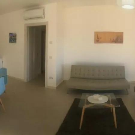 Panoramic Beach Apartment *